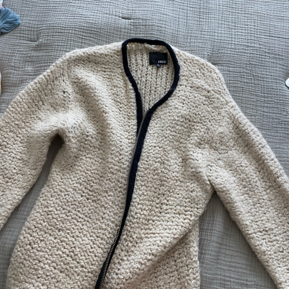 Wilfred Free Wool sweater, size medium. Barely worn